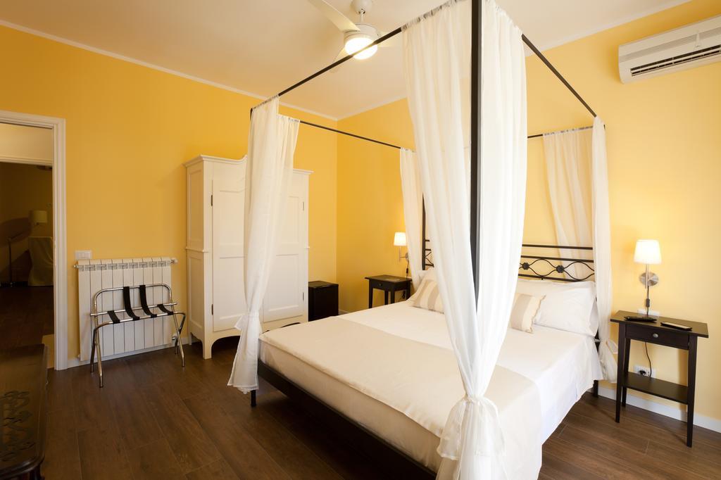Bed and Breakfast La Tuia E Il Tasso Cagliari Exterior foto