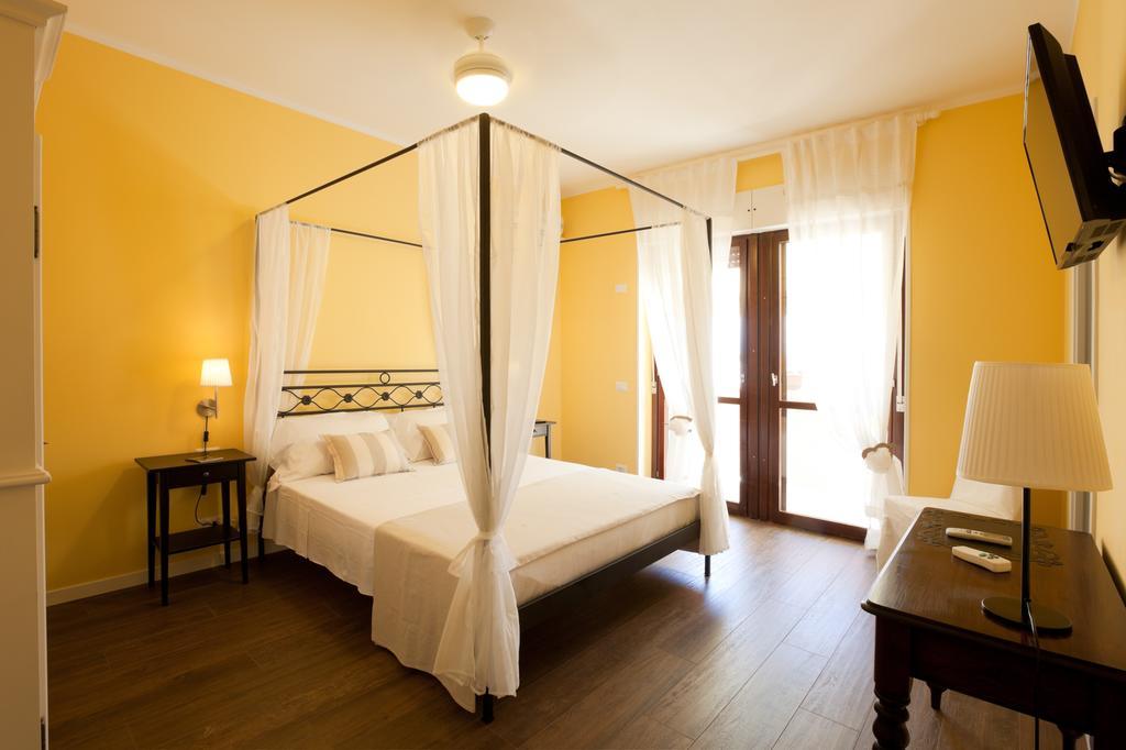 Bed and Breakfast La Tuia E Il Tasso Cagliari Zimmer foto