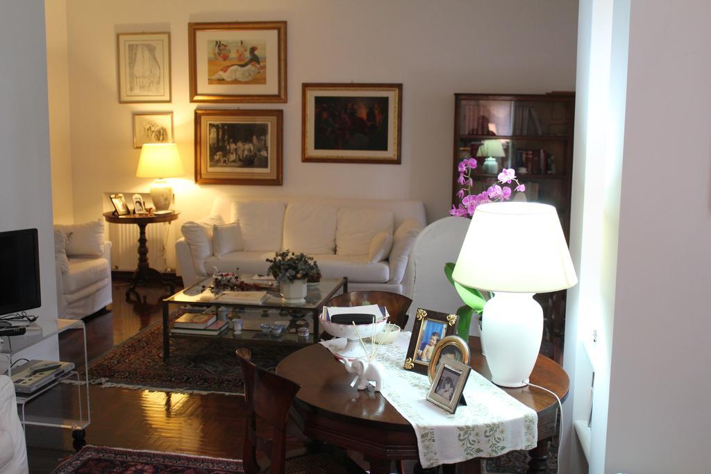 Bed and Breakfast La Tuia E Il Tasso Cagliari Exterior foto
