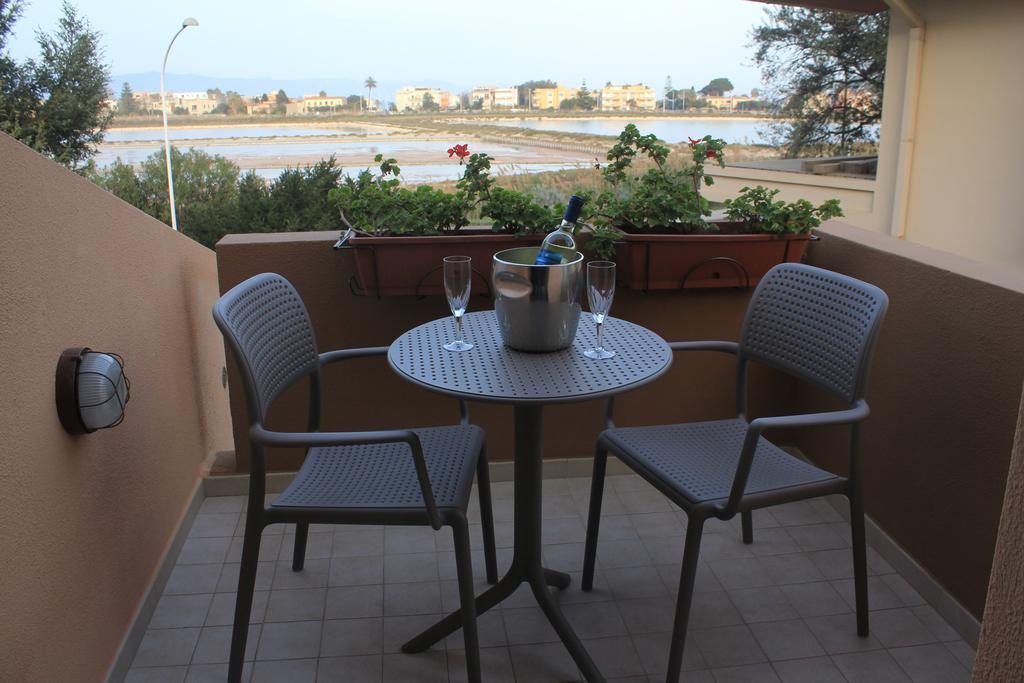 Bed and Breakfast La Tuia E Il Tasso Cagliari Exterior foto